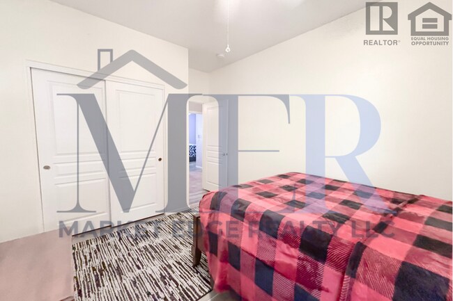 Building Photo - 4Bed/2Bath Furnished Home at Monroe/87th A...