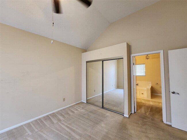 Building Photo - 6419 Scarlet Ridge Ct