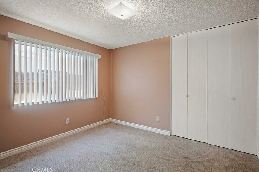 Building Photo - 8763 Lurline Ave