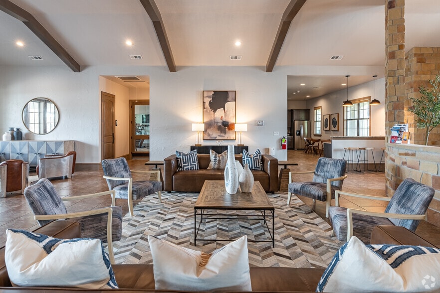 Clubhouse - Lone Oak Apartments (Old)