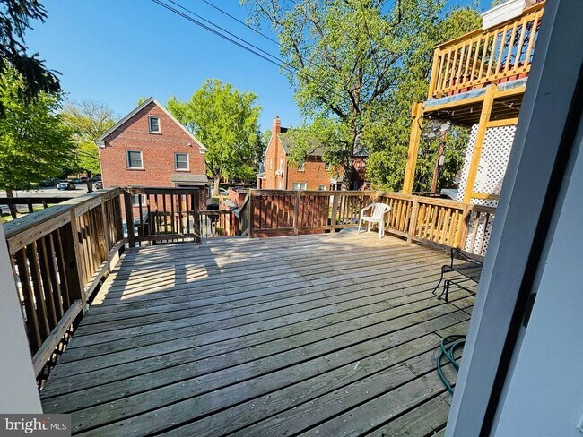 Building Photo - 1397 Sheridan St NW