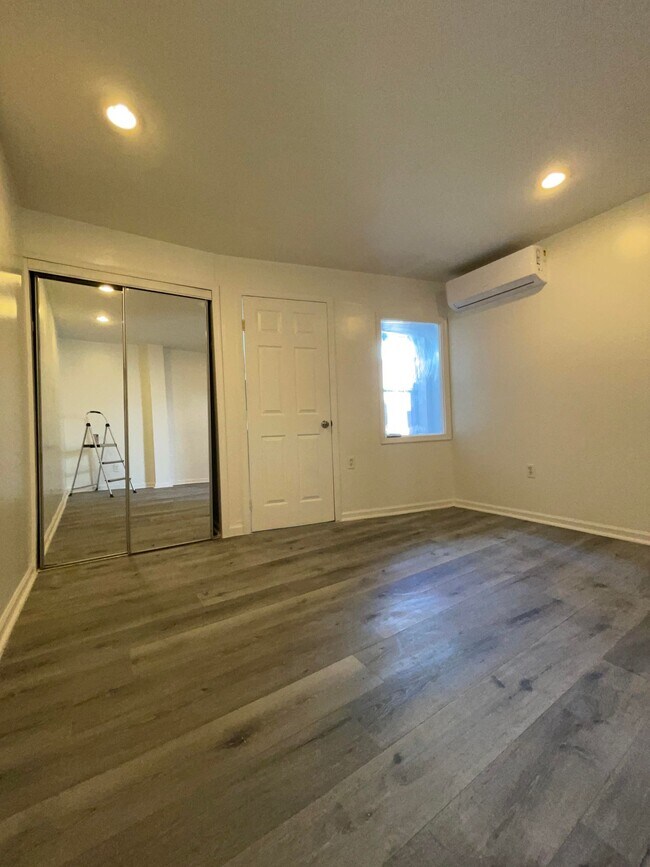 Building Photo - 1700 E Passyunk Ave