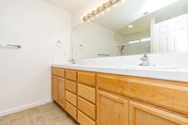 Building Photo - COMING SOON!! Cozy 3-Bedroom, 2-Bath Home in Merced