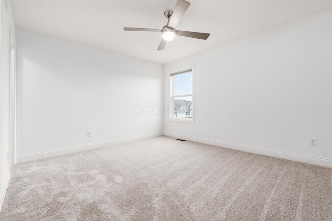 Building Photo - 3189 Glenmead Dr