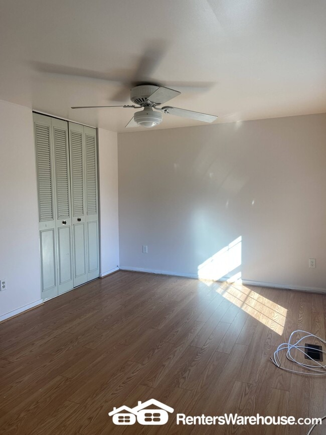 Building Photo - 750 Hyde Park Dr