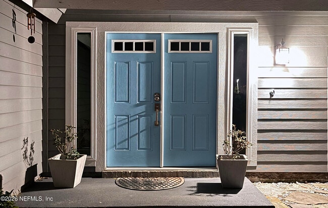 Building Photo - 506 Cali Dr