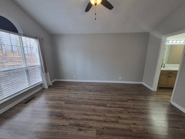 Building Photo - 307 Chiswick Ct