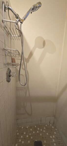 Bathroom - 1057 S 900 E