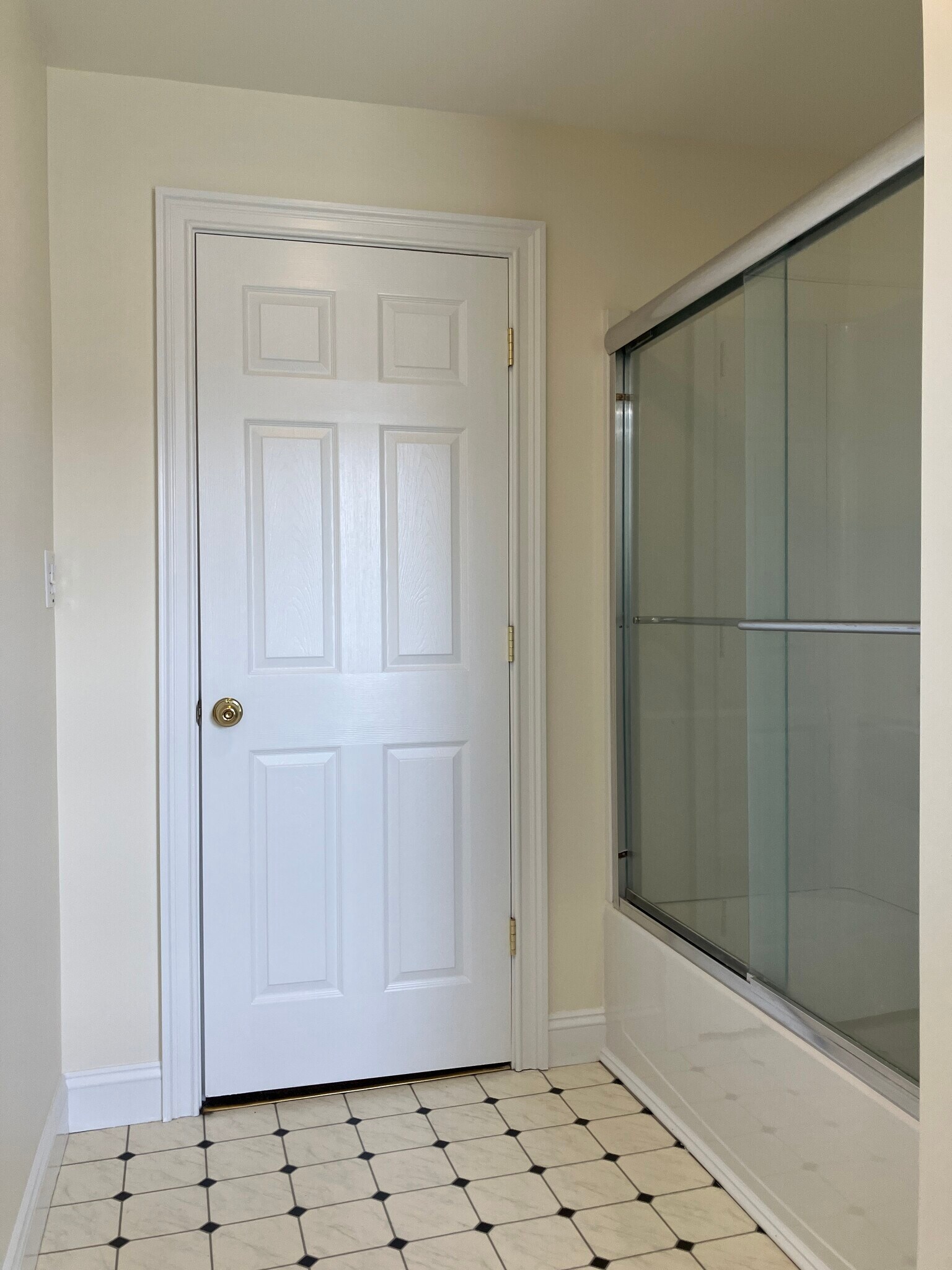 Building Photo - 509 Pine St