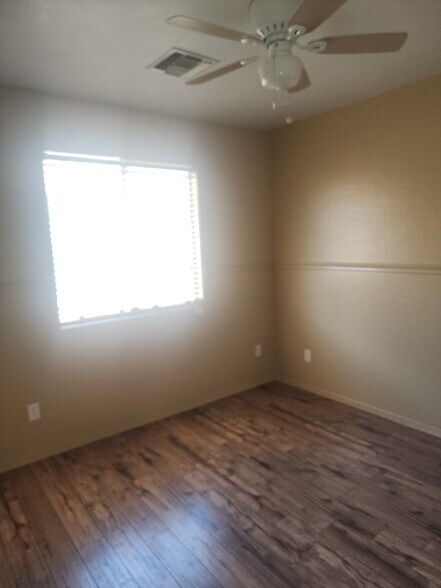 Building Photo - 4042 E Big Game Pl