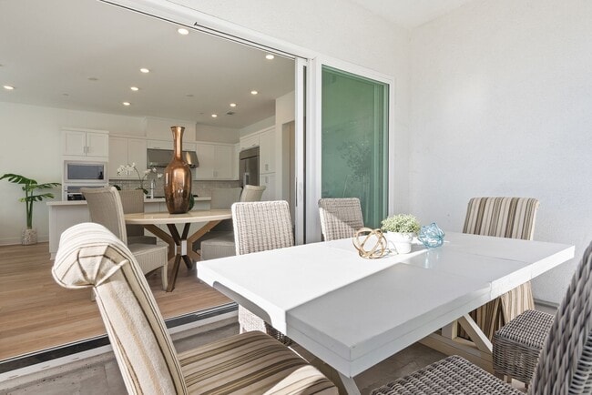 Building Photo - 408 Treble: Modern 4BR + Loft in Great Park, Irvine