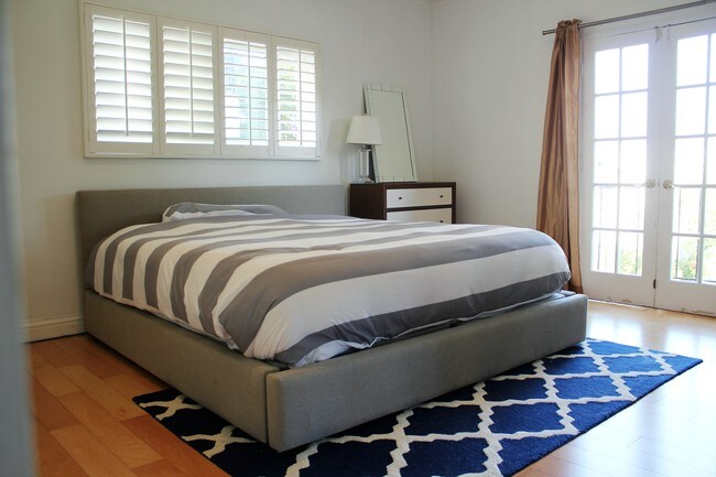 Master Bedroom - 11820 Mayfield Ave