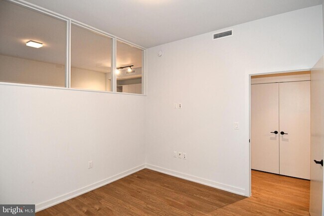 Building Photo - 1625 Eckington Pl NE