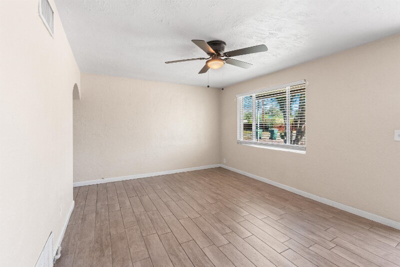 Building Photo - 3833 N Tyndall Ave