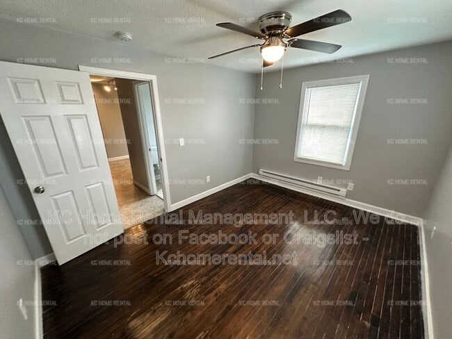 Building Photo - 901 N 16 St