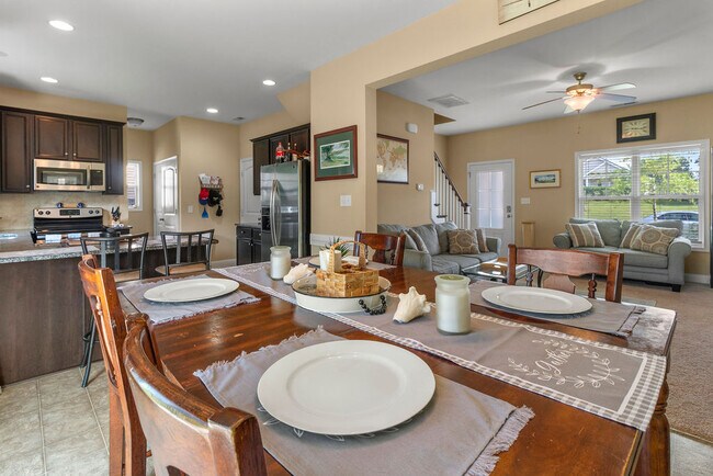 Building Photo - 209 Admiral Ct