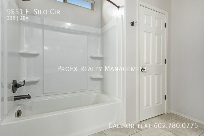 Building Photo - 9551 Silo Cir