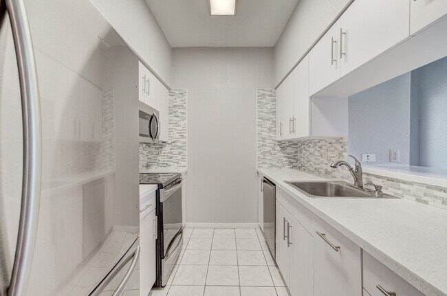 Building Photo - 2701 Bellefontaine St