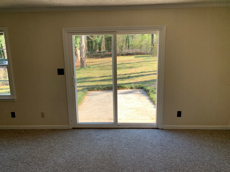 Building Photo - 3748 Cutler Dr SW