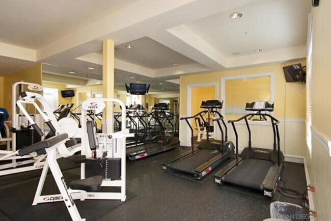 Building Photo - Luxury living in beautiful UTC, Spacious 2...