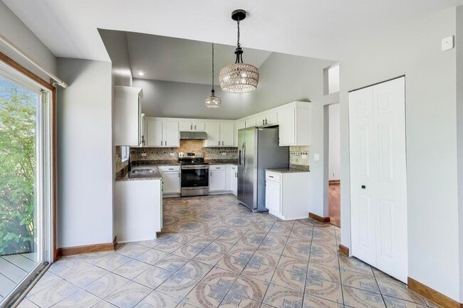 Building Photo - 1217 S Elder Ln