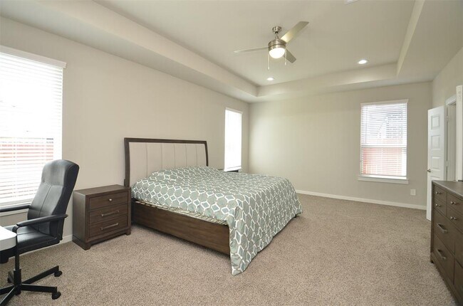 Building Photo - 28615 Halle Ray Dr