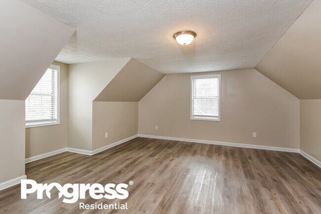 Building Photo - 2405 Betsy Ct SW