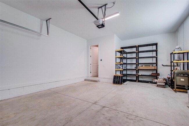 Building Photo - 855 39th Ave N