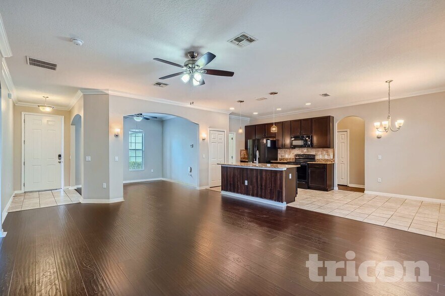 Building Photo - 33931 Emerald Pond Loop