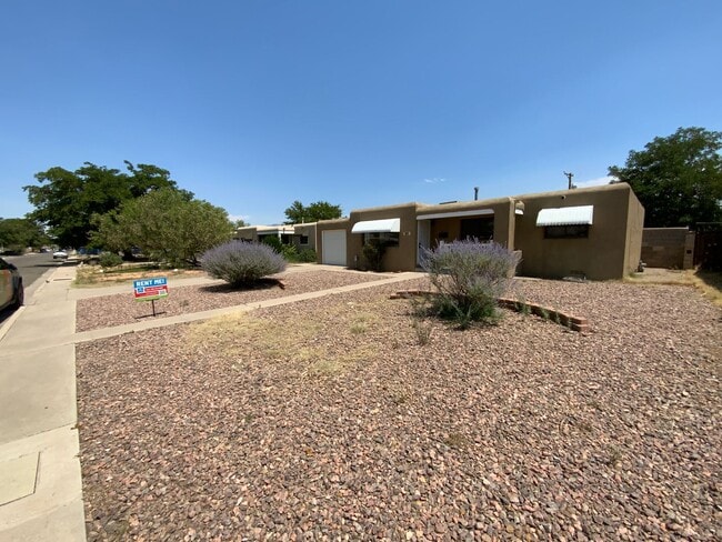 Building Photo - 3 Bedroom Single Story Home Near Gibson Bl...