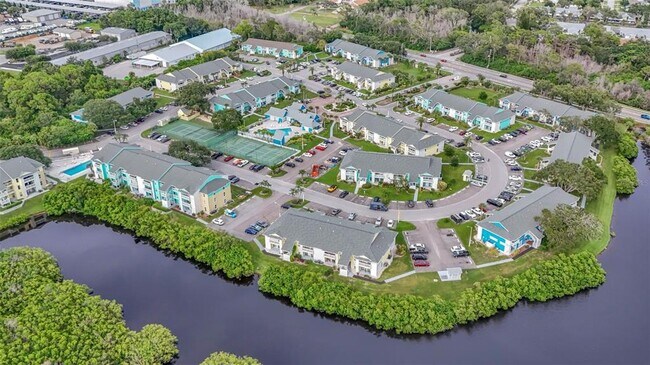 Building Photo - 455 Alt 19