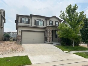 Building Photo - Stunning House in the highly sought-after ...