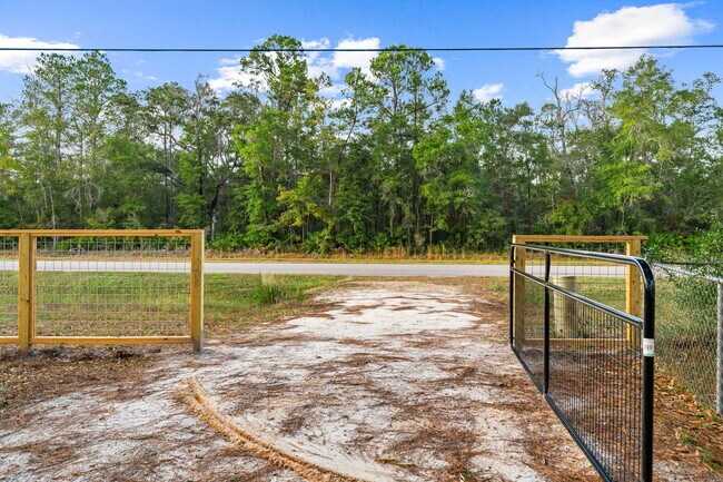 Building Photo - 71 Eventide Ln