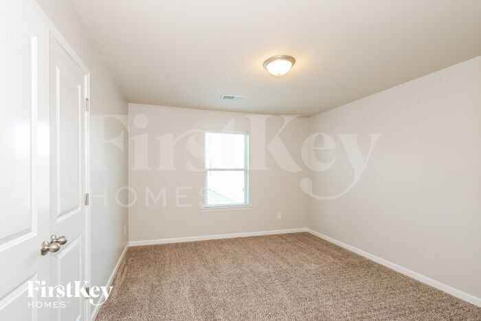 Building Photo - 166 Magnaview Dr