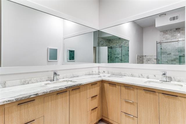 Building Photo - 10403 High Hollows Dr