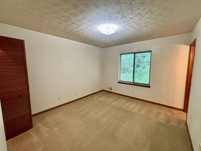 Building Photo - 358 Bradley Woods Ct NW
