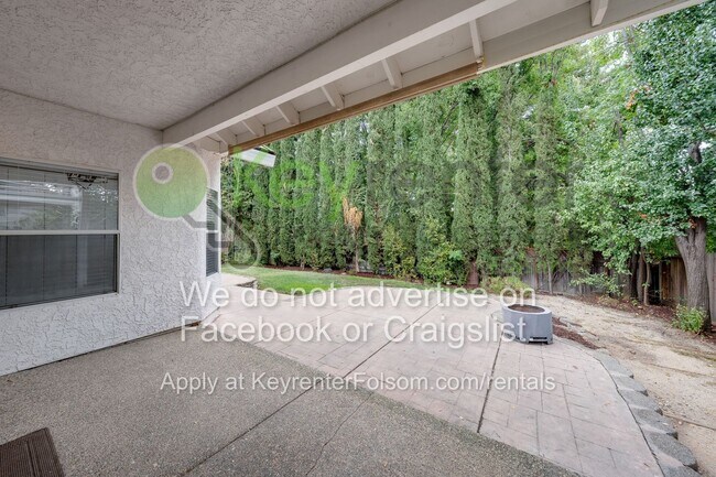 Building Photo - 124 Tomlinson Dr