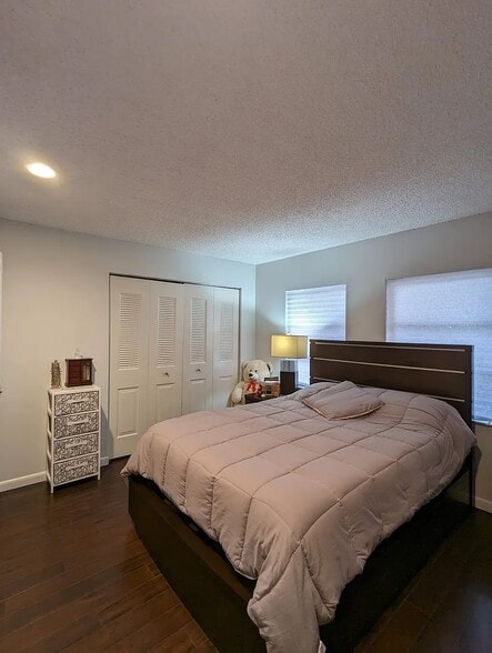 Secondary bedroom - 13928 SW 52nd Ln