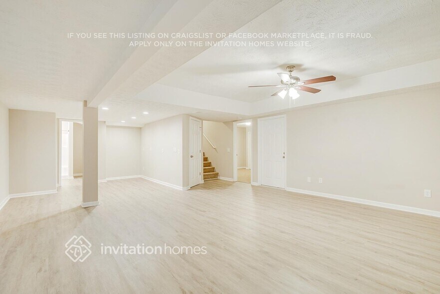 Building Photo - 482 Waterfront Dr