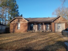 Building Photo - Lovely 3-bedroom,2 bath home for lease