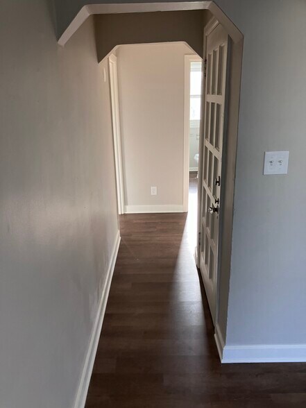 Building Photo - 912 Geers Ave