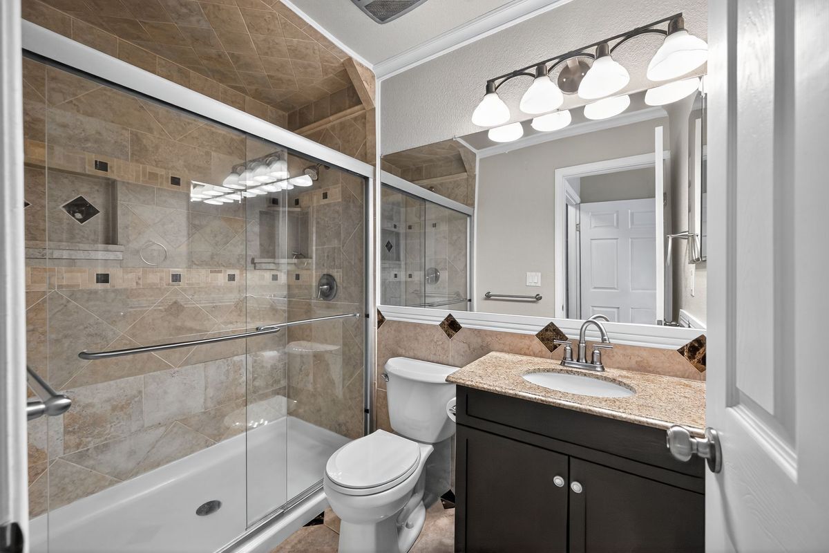 Building Photo - 3501 S Kittredge St