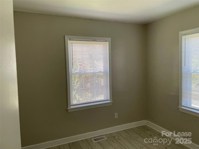 Building Photo - 3540 Bost St