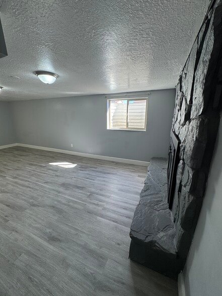 Building Photo - 4206 W Annapolis Dr