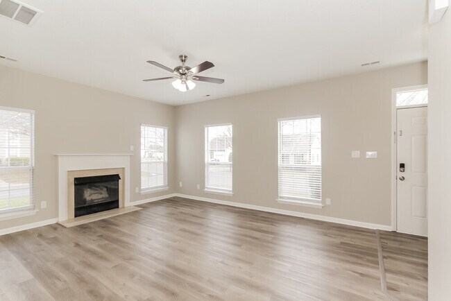 Building Photo - 1612 Gordon Walters Dr
