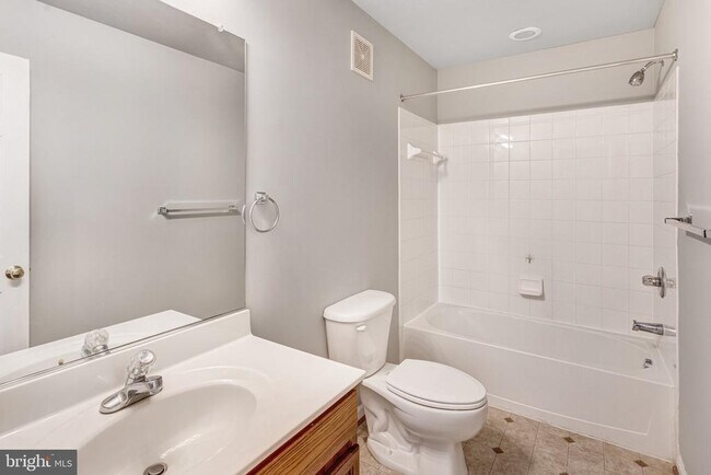 Building Photo - 15657 William Bayliss Ct