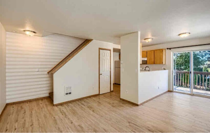 Building Photo - 9222 NE Hassalo St