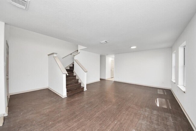 Building Photo - 6706 Hayman Dr