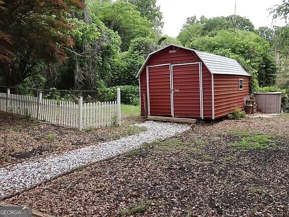 Building Photo - 1523 Delia Dr