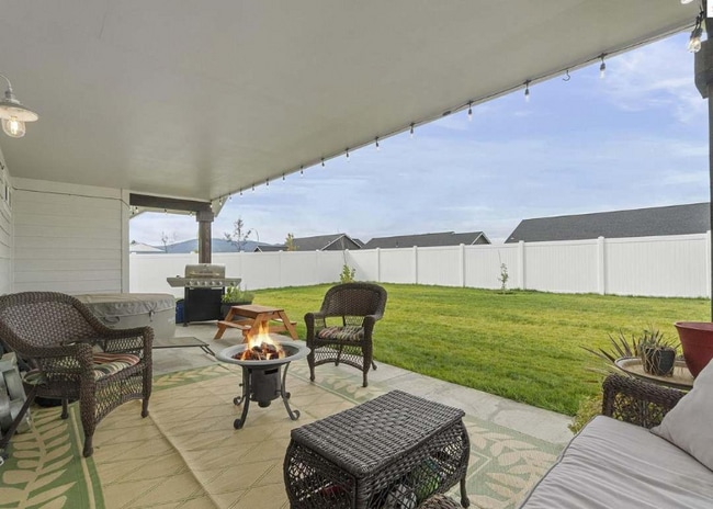 Building Photo - 3813 N Pradera Ct